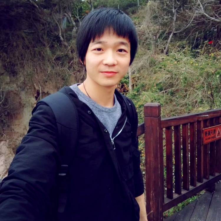平凡章的照片