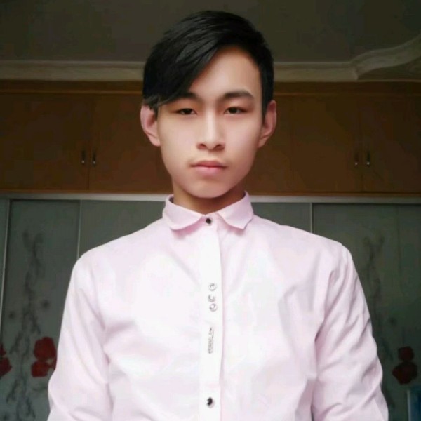 晨阳浅吻怕孤单的照片