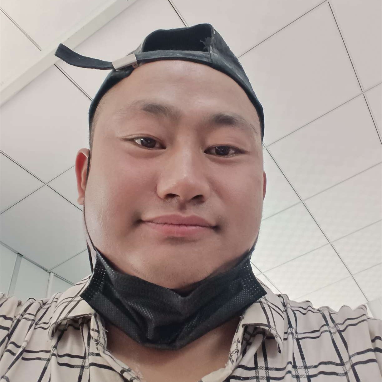 强健迎星星的照片
