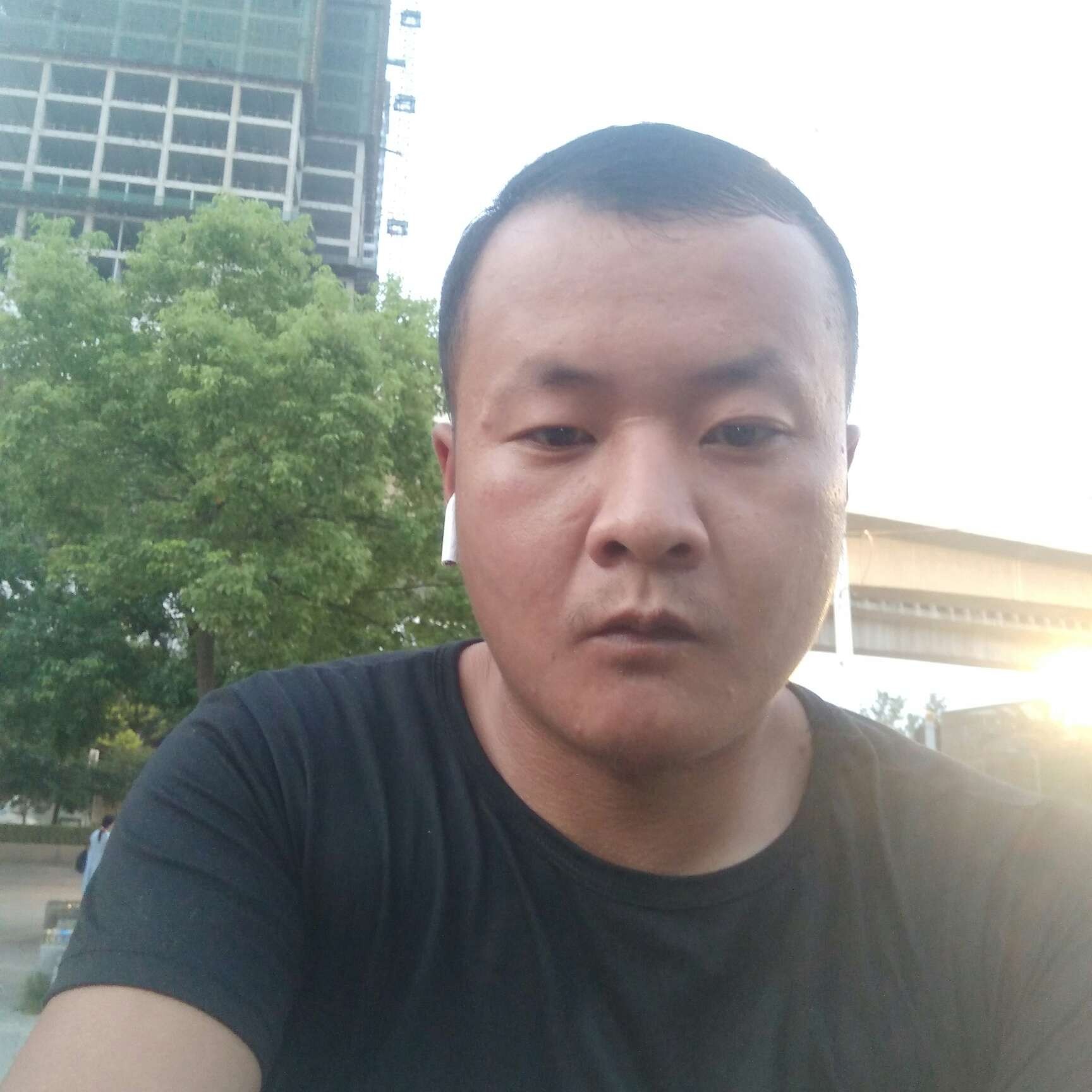 爱听歌請路灯的照片