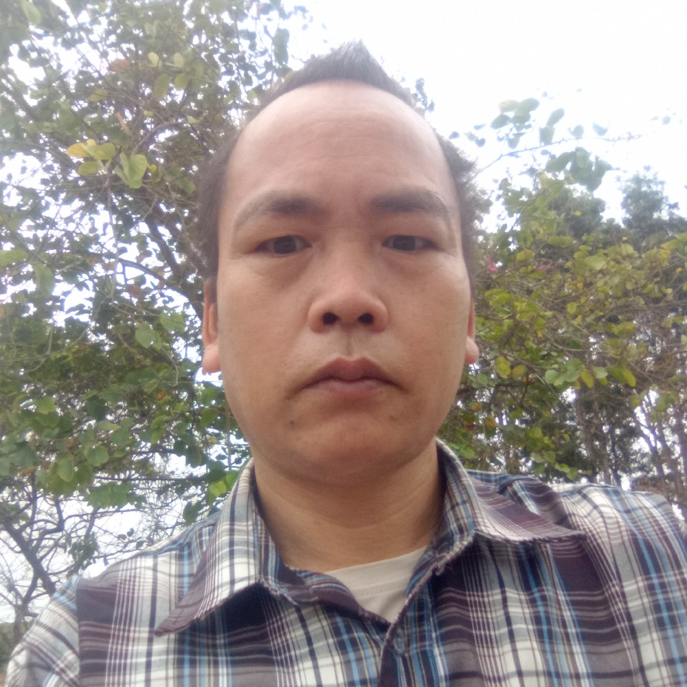 稳重泪了身影的照片