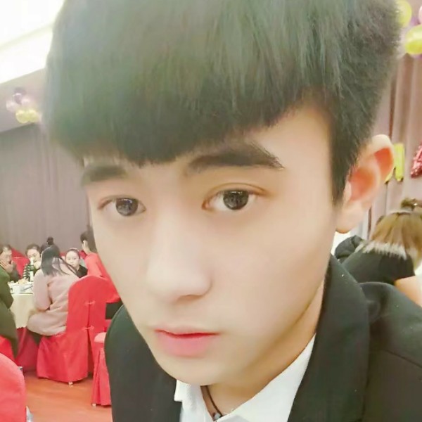 柒玖伍的照片
