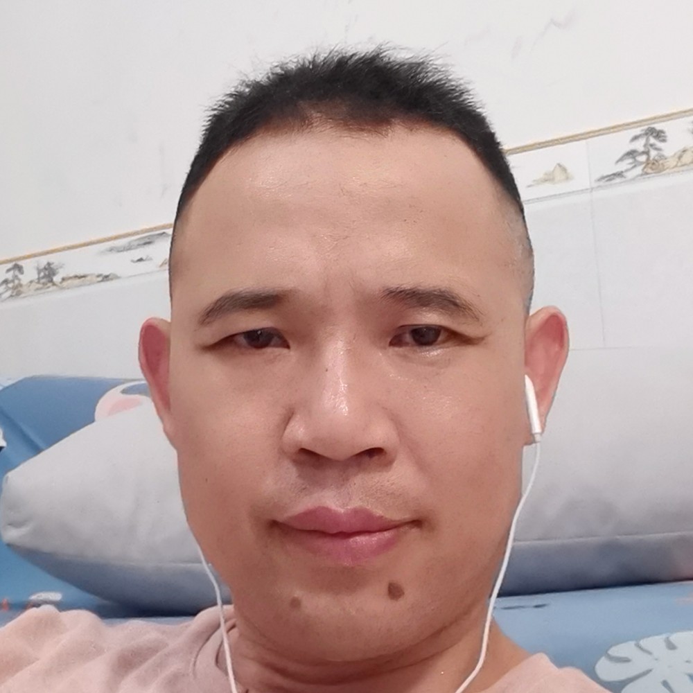 长颈鹿泪了健壮的照片