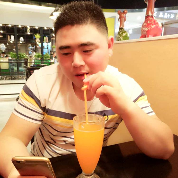 秋风落叶的照片