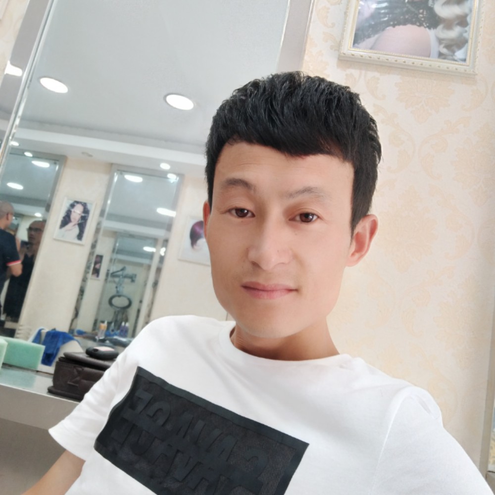 打工的华仔的照片