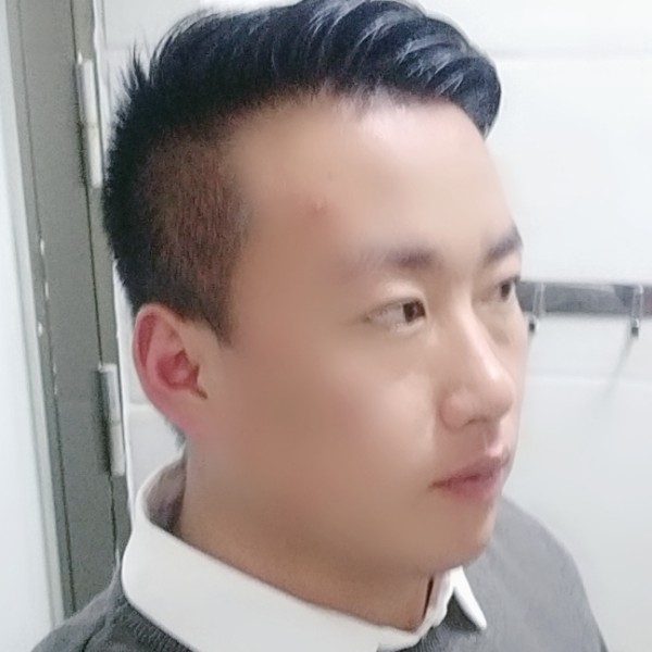 多情帅哥96的照片