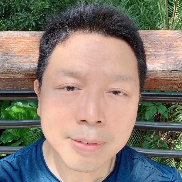 第三只移动的眼睛的照片