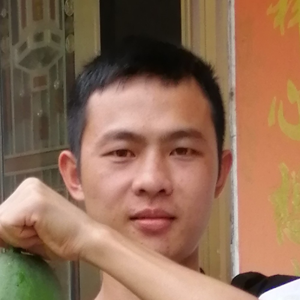 欢呼吃醋小天鹅的照片