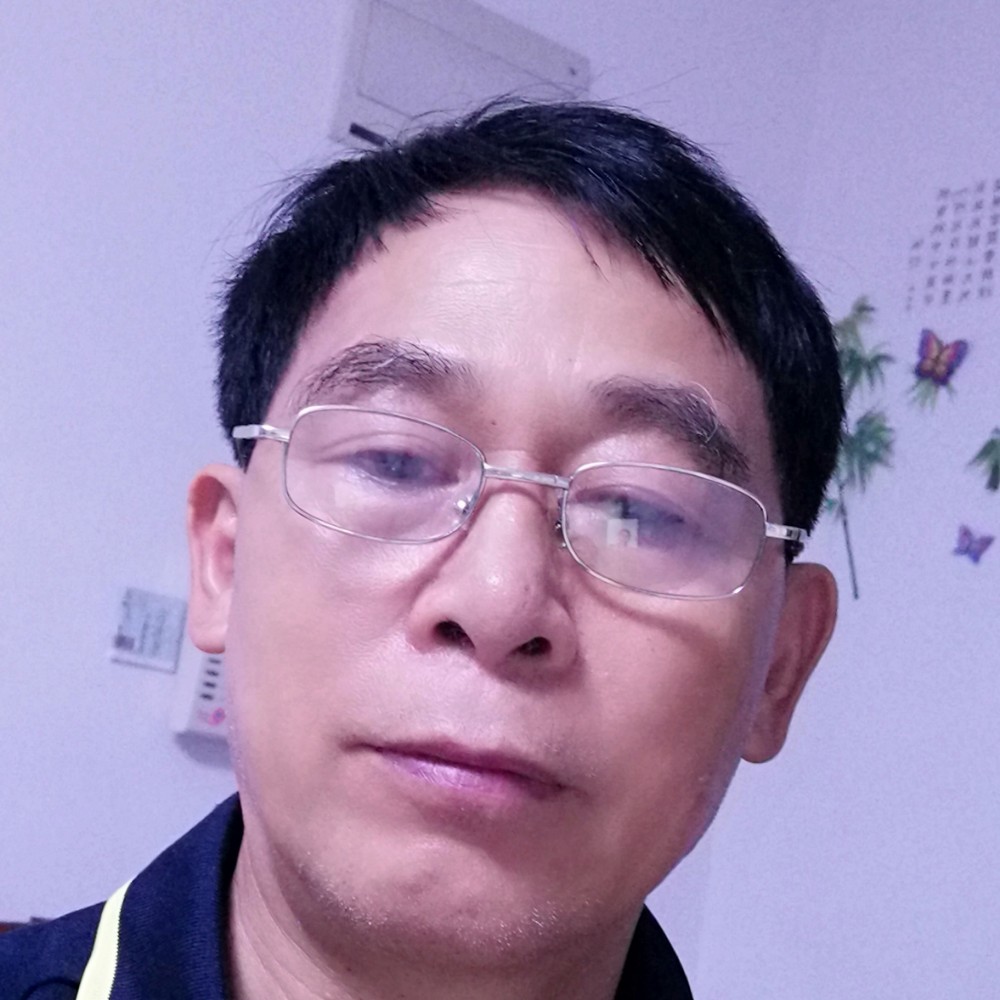 小白菜爱听歌的照片