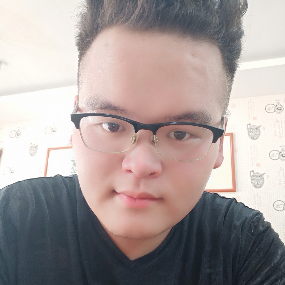 清脆水壶的照片