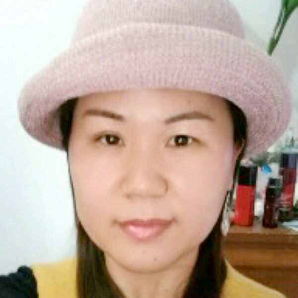 优美拿玫瑰的照片