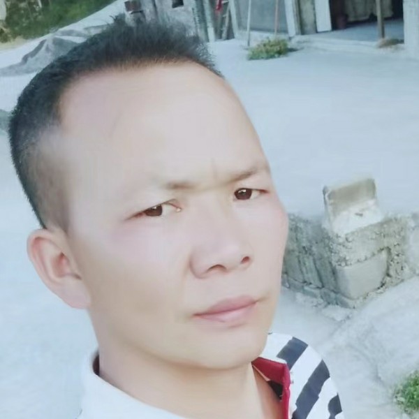怕孤单邂逅尘宵的照片