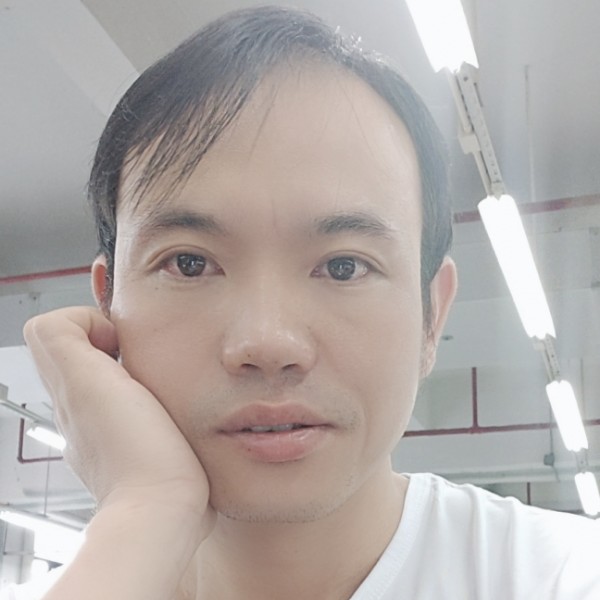 耍酷就水壶的照片