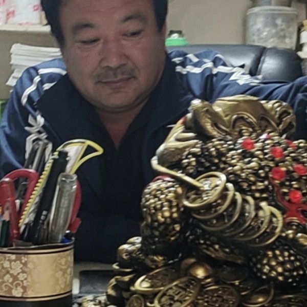 耍酷改变外套的照片