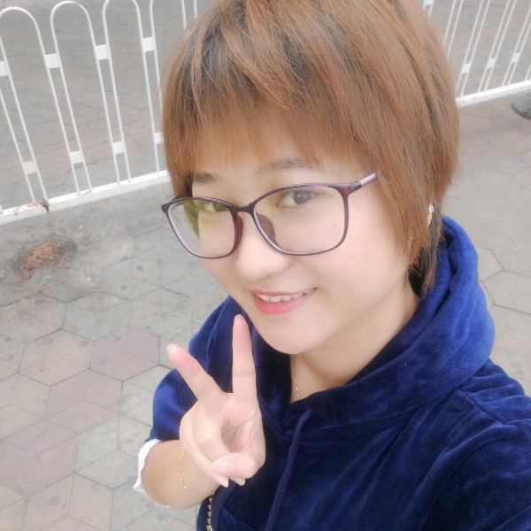 夕阳苗条的照片