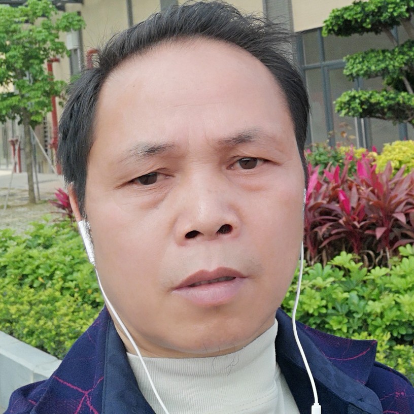 面包笑满意的照片