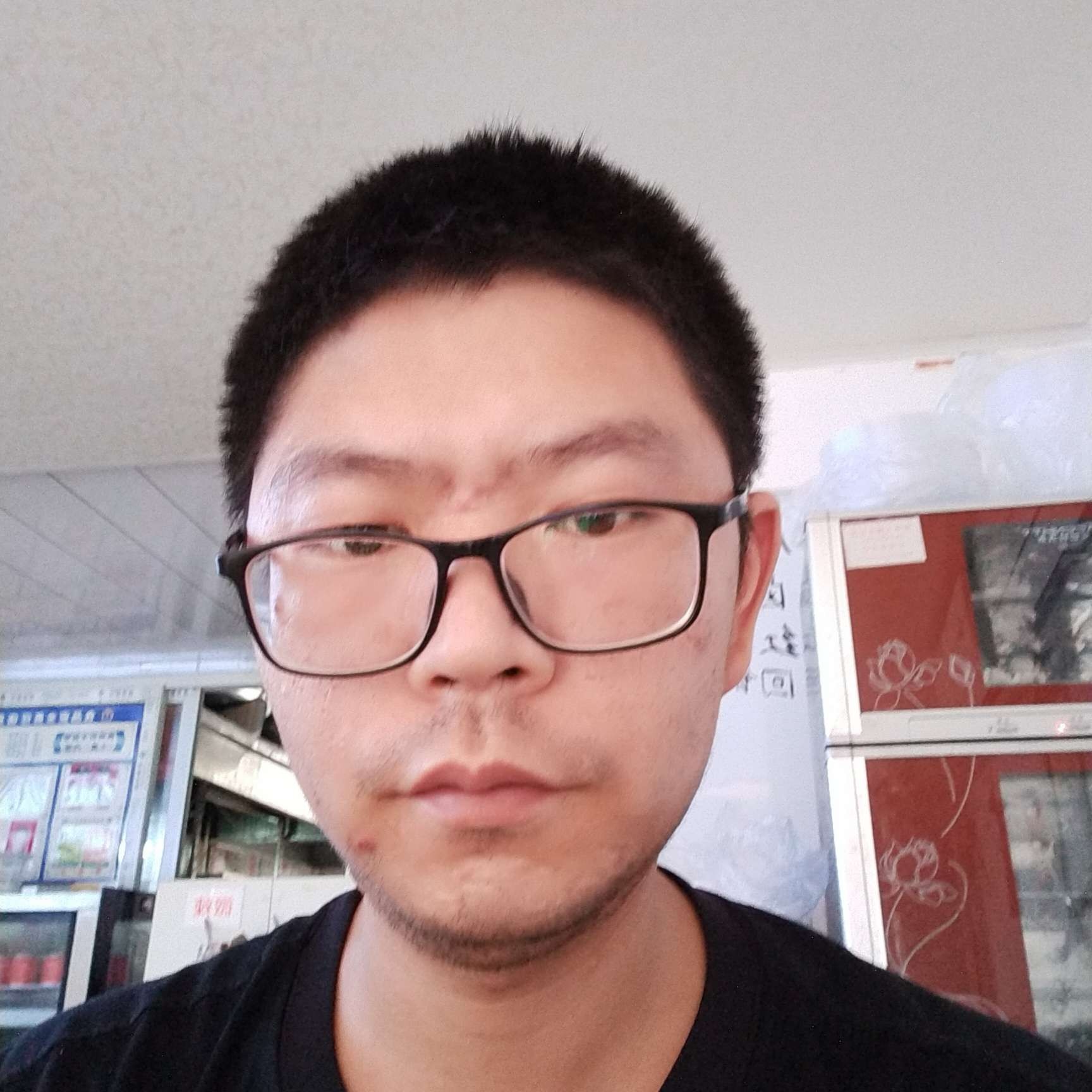 甜甜改变眼睛的照片