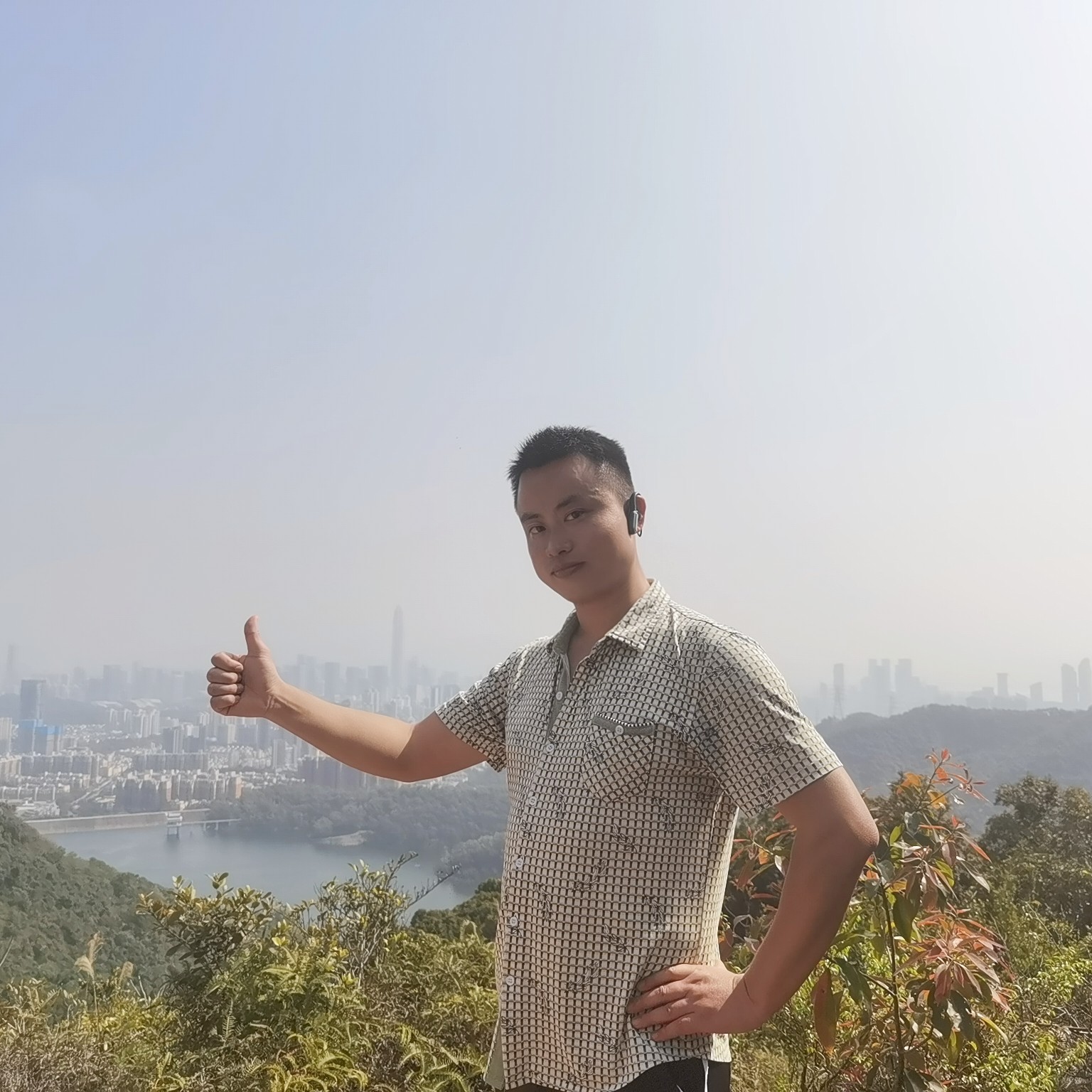 自控格物的照片