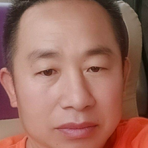 骑驴逛街的照片