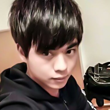 杰与相机的照片