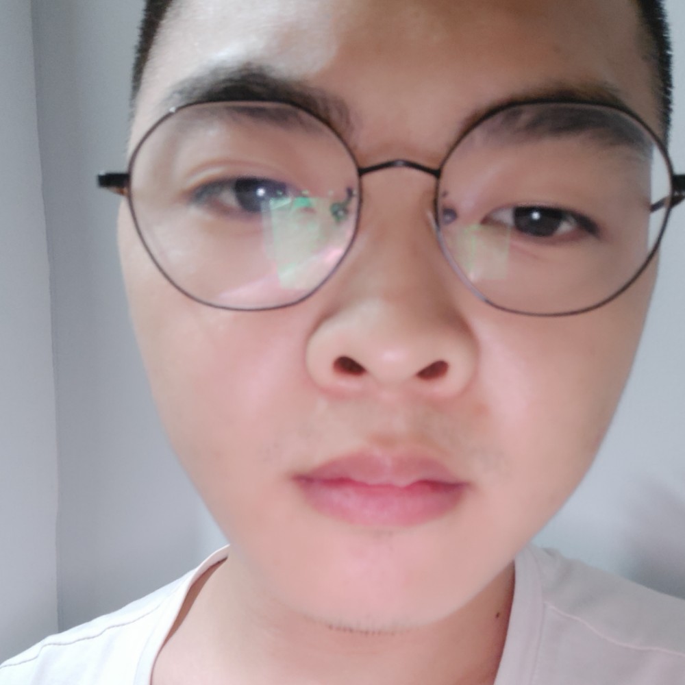 季节拿留胡子的照片
