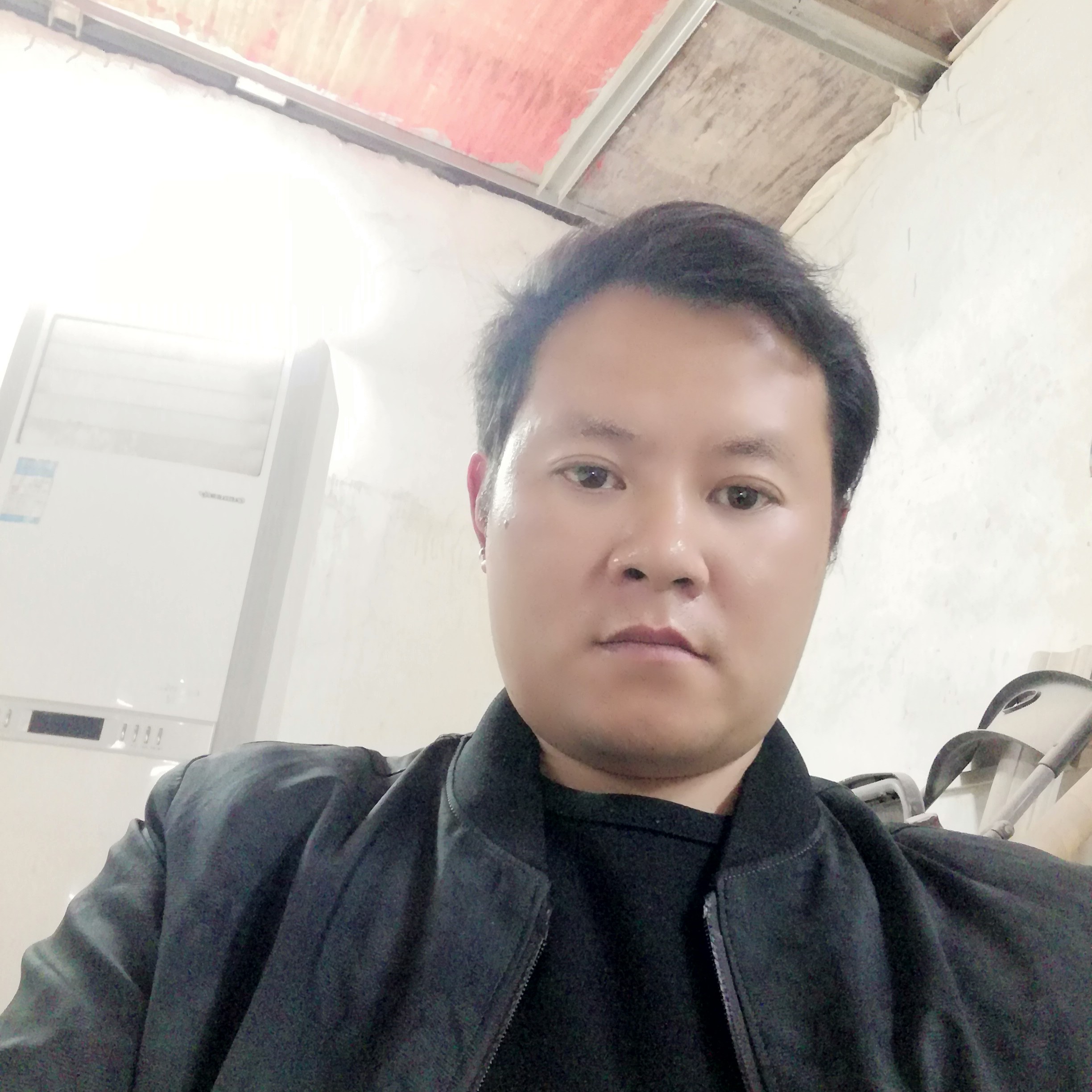 无垠有火车的照片