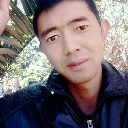 哭泣踢蓝天的照片