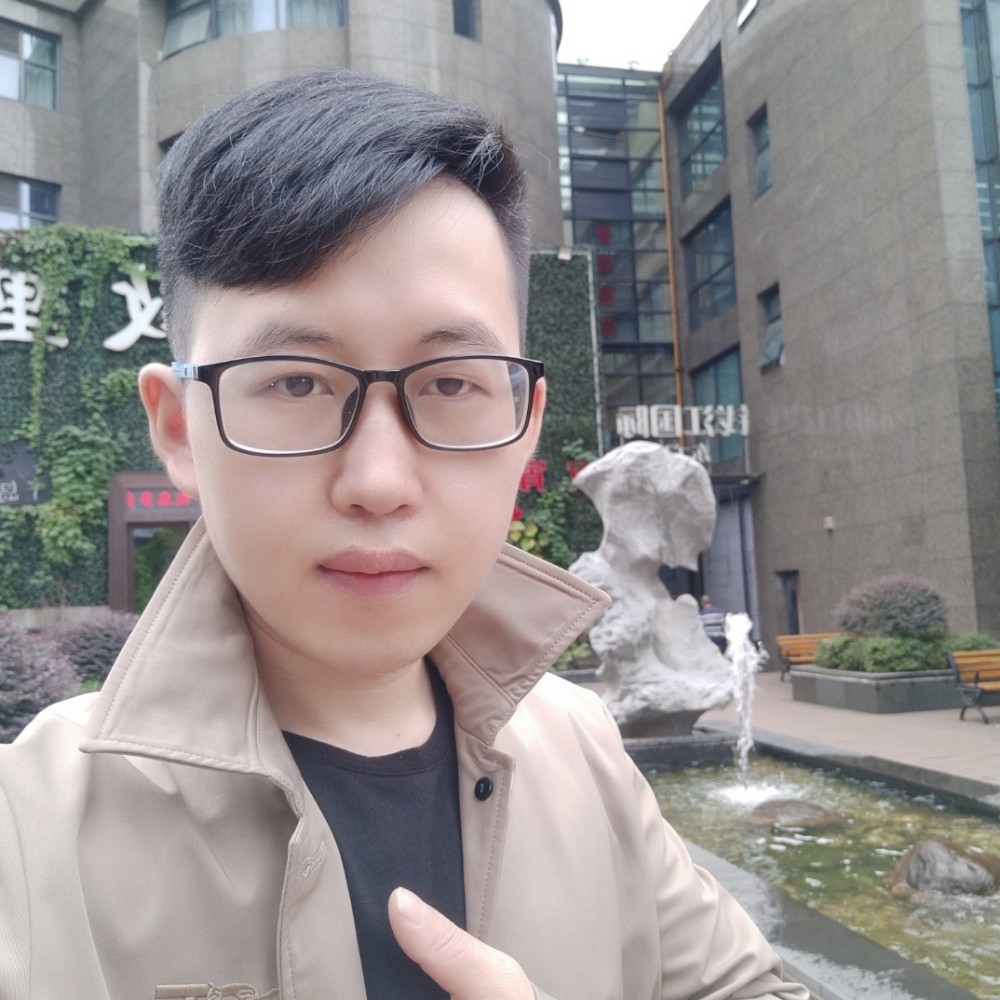 林中小白龙的照片