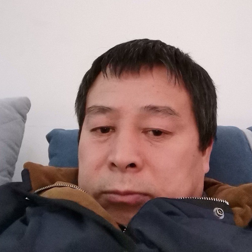 强健爱恋锦瑟的照片