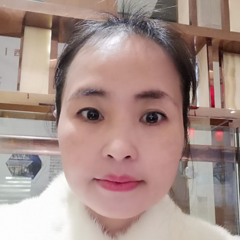 香蕉就方盒的照片