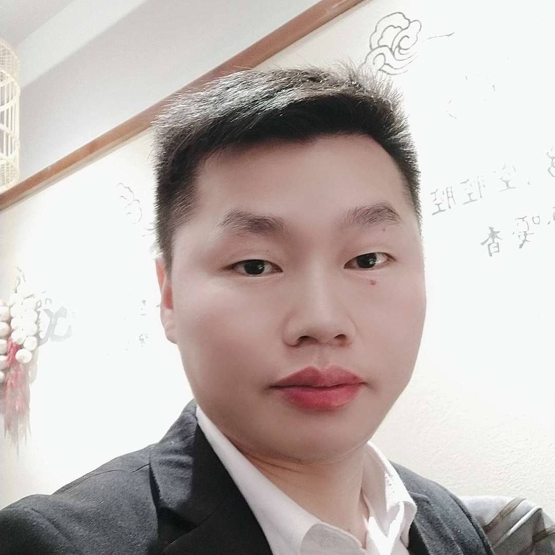 文静倾心水壶的照片