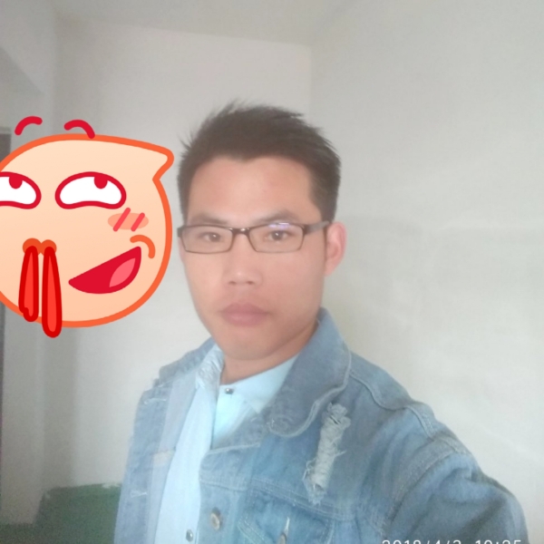 落寞柜子的照片