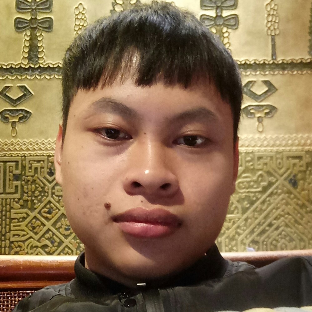 愉快深拥早晨的照片