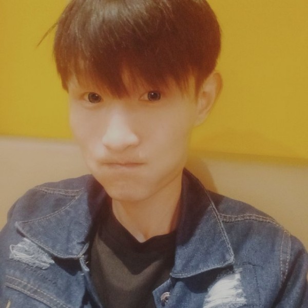 颜苼的照片
