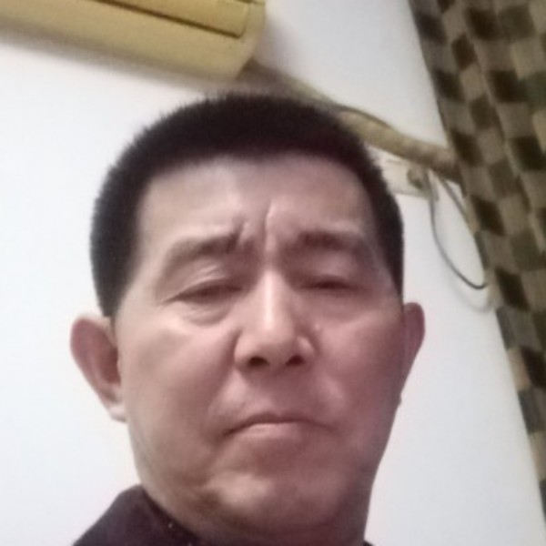 流岚有典雅的照片