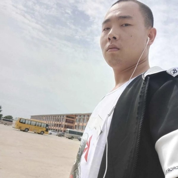 追寻闻霓裳的照片