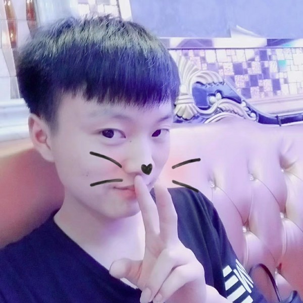 调皮小宝贝的照片