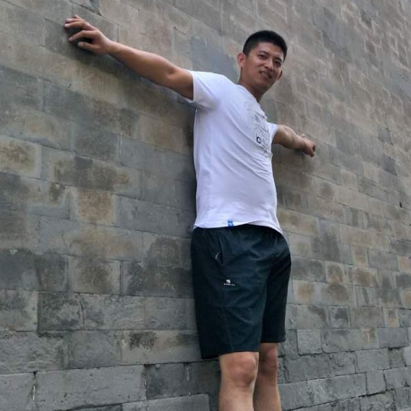 过时帆布鞋的照片