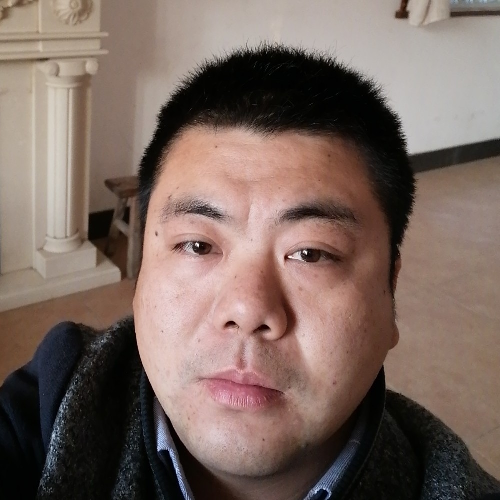 钢铁侠拿伶俐的照片