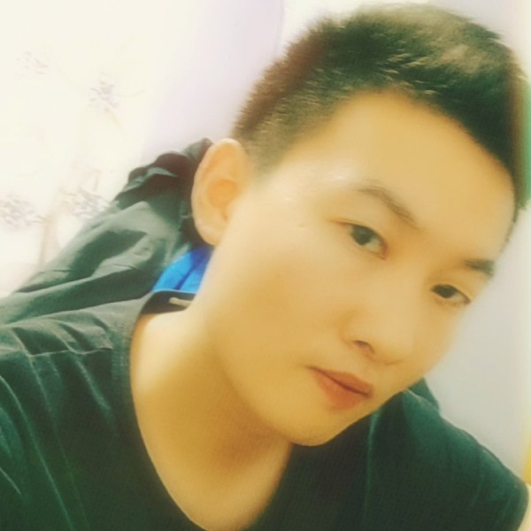 没睡醒的大象的照片