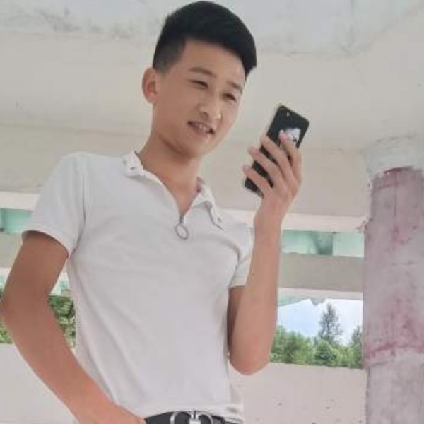 震动浅吻台灯的照片
