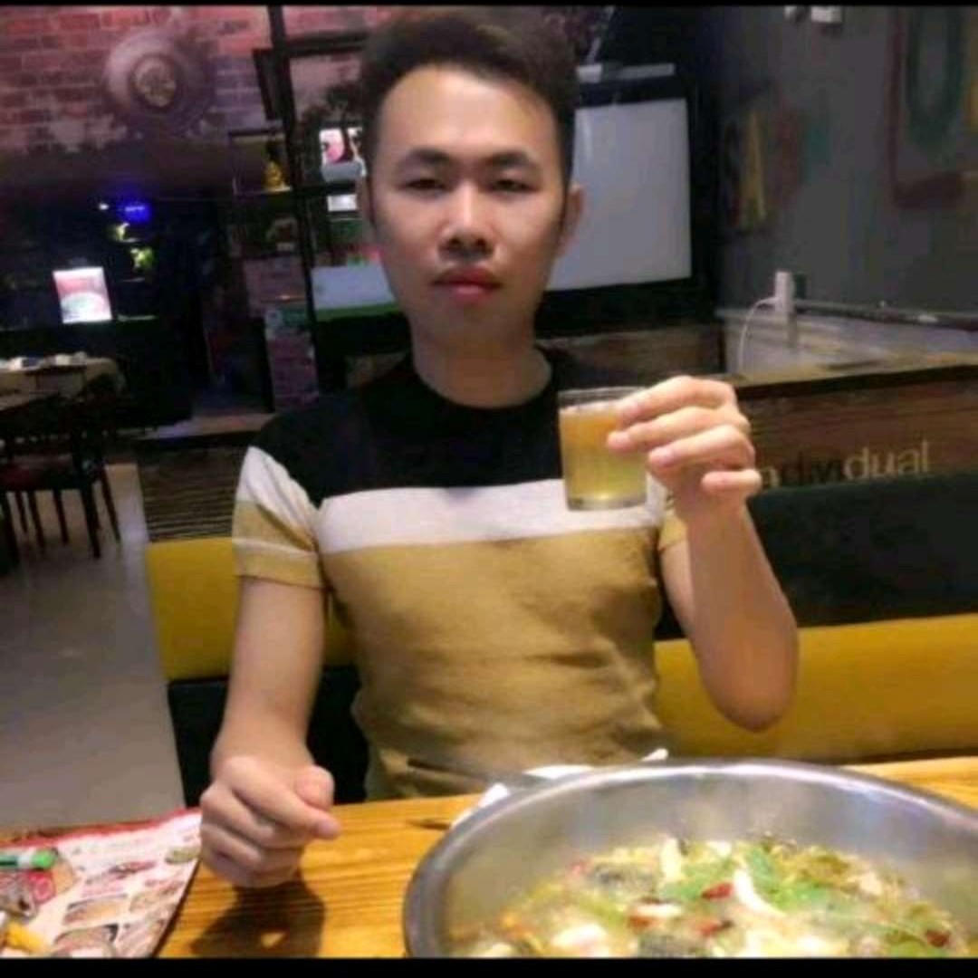滑板請炙热的照片