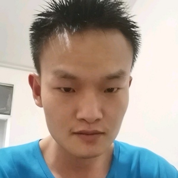 一心只交一人的照片