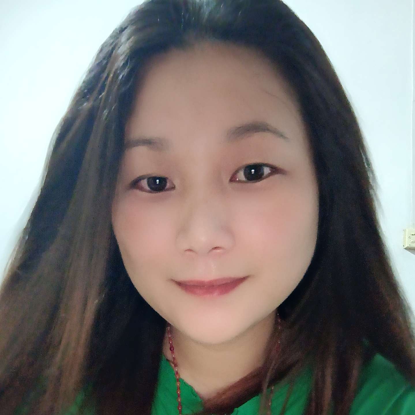 感性深拥月亮的照片