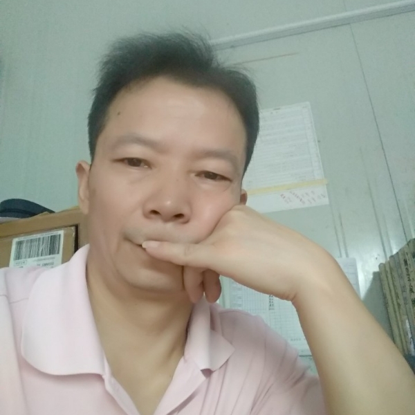 小吃大的照片