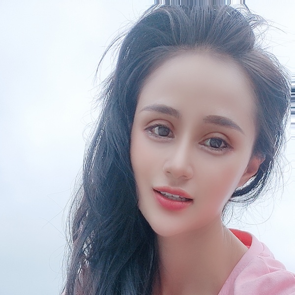 丫丫，，，的照片