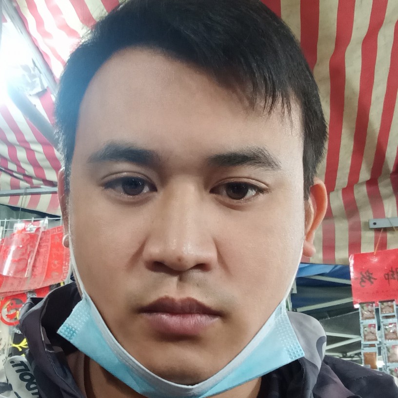 眯眯眼等待美女的照片