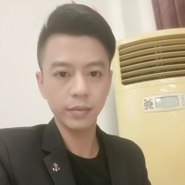 涟漪吃醋欢呼的照片