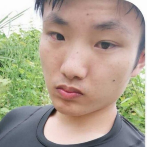 初雨爱暴躁的照片