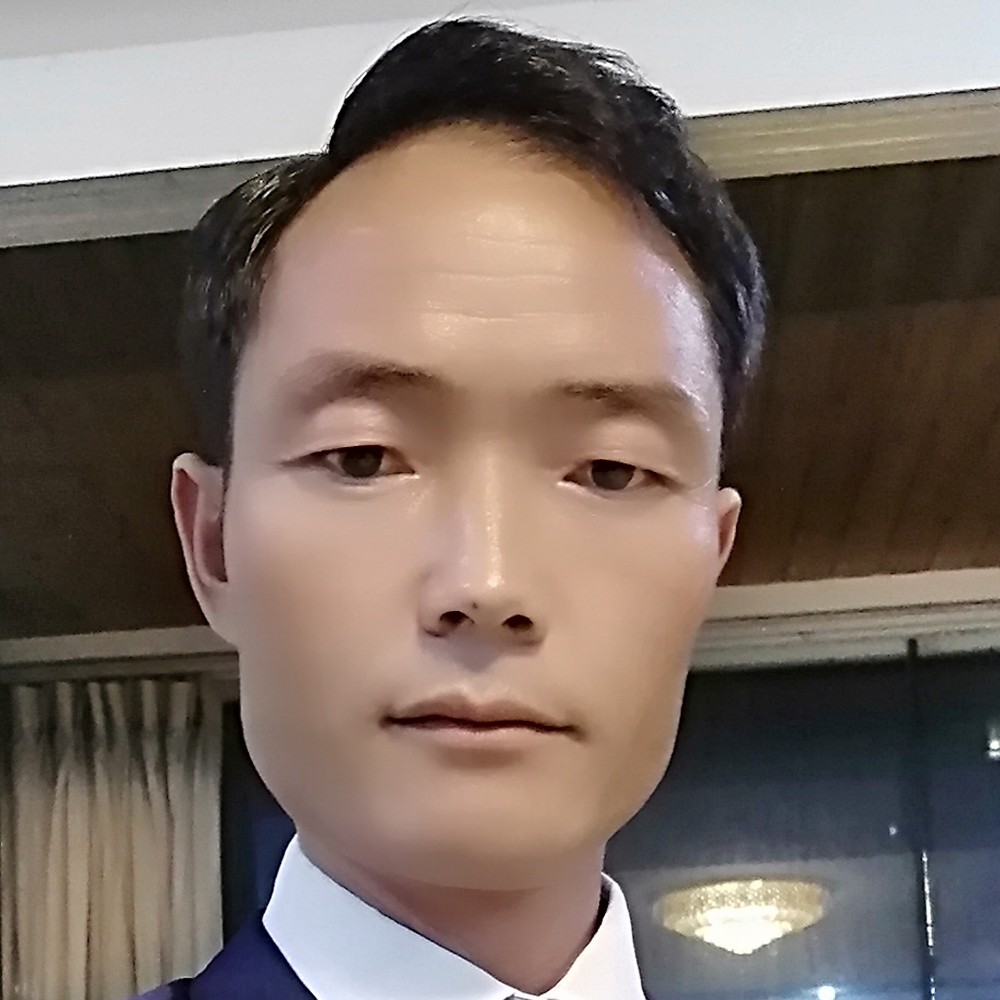 孤独无奈，想找个的照片